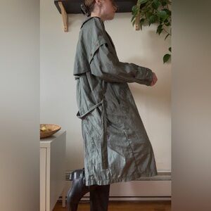 Vintage Decade Lightweight Trench Coat – Oversized Fit